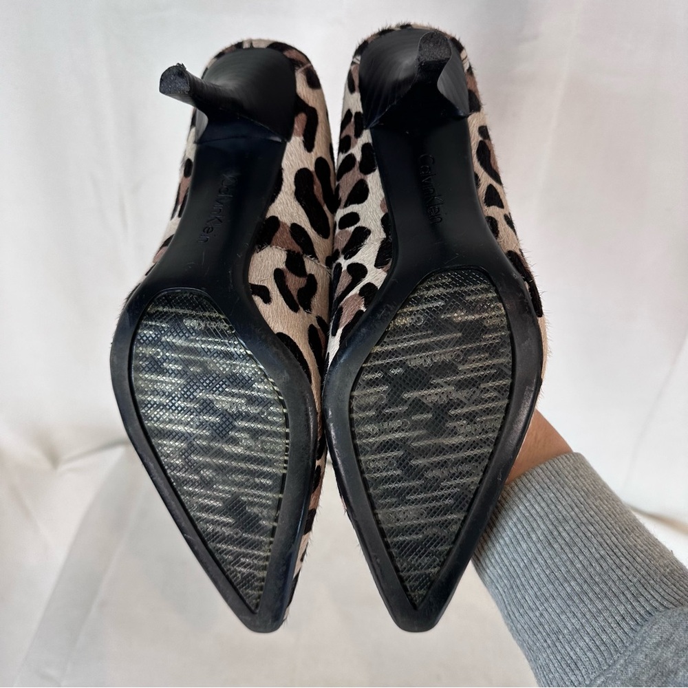 CALVIN KLEIN Women’s Size 9 Shoes Heels Leopard Print Cow Fur Dolly Style - Picture 6 of 16